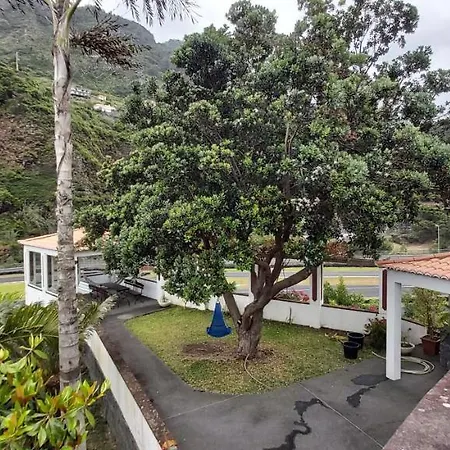 Paraiso Resiliente Farmház *