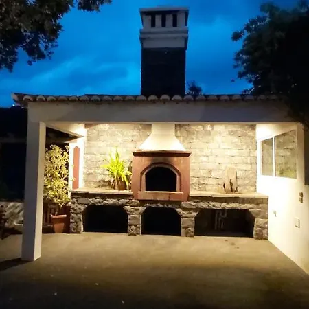 Paraiso Resiliente Farm stay Santana (Madeira)